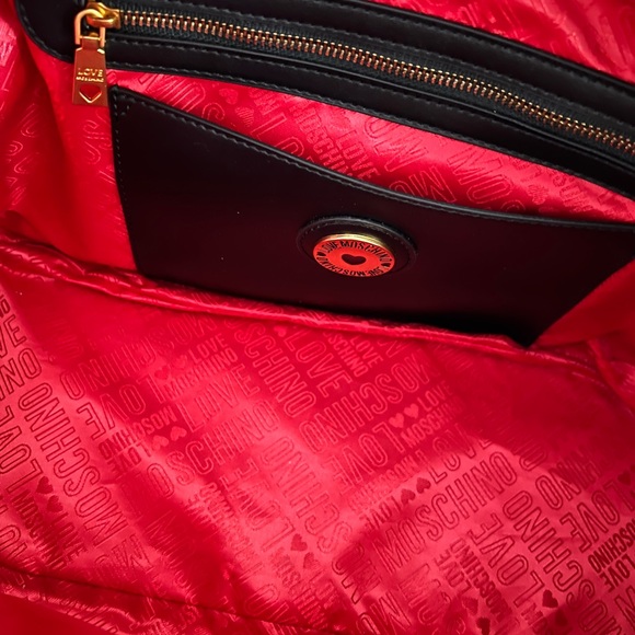 Love ❤️ Moschino Purse - Picture 9 of 16